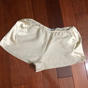 Satiny silky beige shorts